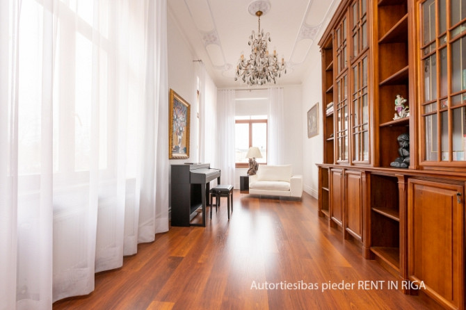 Эта красивая квартира в стиле модерн является смесью романтики и изысканности, Рига - изображение 9