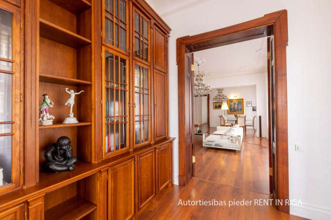 Эта красивая квартира в стиле модерн является смесью романтики и изысканности, Рига - изображение 7