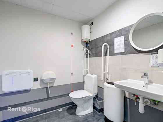 СДАЁТСЯ ОФИС В "KRASTA BIROJI", УЛ. МАЗА КРАСТА 83, РИГА  Офисное помещение площадью 51.6 м в Рига