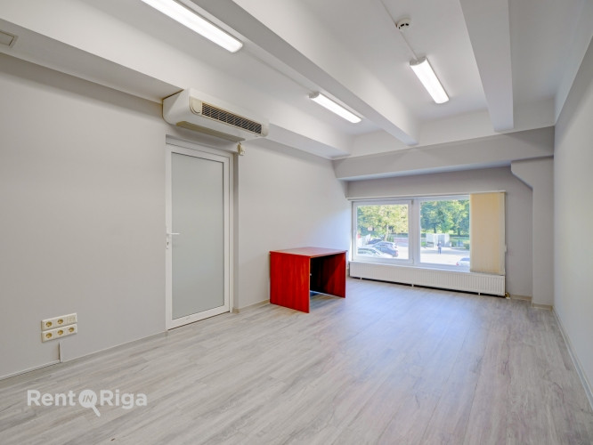 СДАЁТСЯ ОФИС В "KRASTA BIROJI", УЛ. МАЗА КРАСТА 83, РИГА  Офисное помещение площадью 20 м в Рига - изображение 2