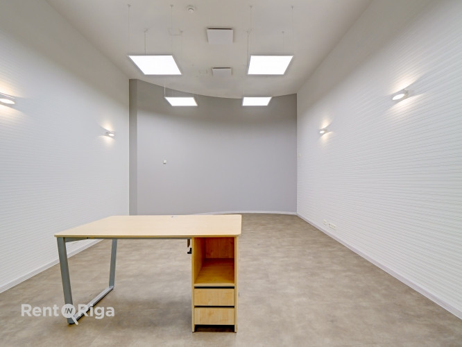 СДАЁТСЯ ОФИС В "NERETAS BIROJI", УЛ. НЕРЕТАС 2K1-107, РИГА  Офисное помещение площадью 25 м в Рига - изображение 2