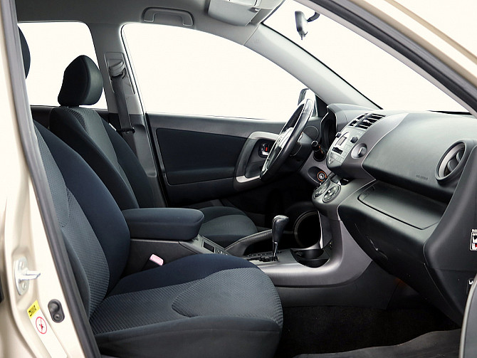 Toyota RAV4 Linea Sol ATM 2.0 112kW Таллин - изображение 6