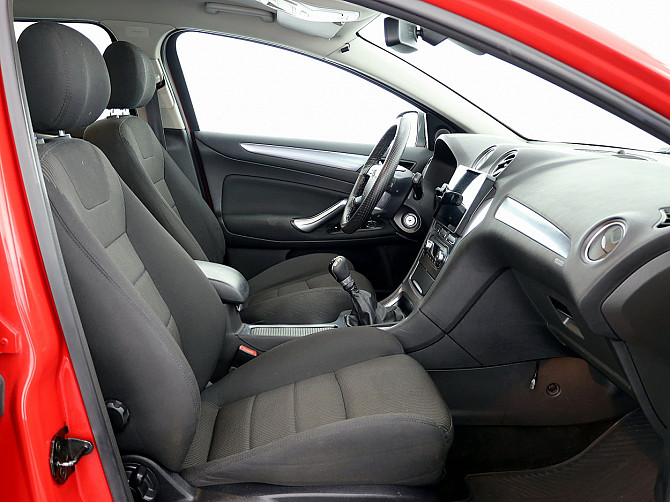 Ford Mondeo Facelift 2.0 107kW Tallina - foto 6