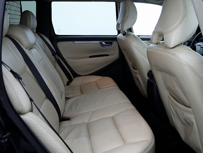 Volvo V70 Summum AWD 4x4 2.4 D5 136kW Tallina - foto 7