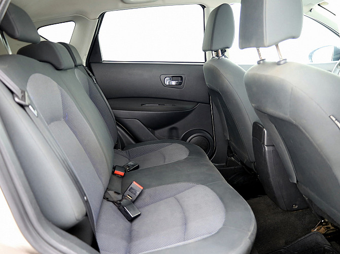 Nissan Qashqai Comfort ATM 2.0 104kW Таллин - изображение 7