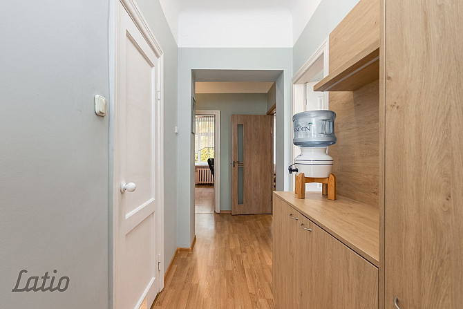 Pārdod lieliski uzturētu, mēbelētu un ar sadzīves tehniku aprīkotu trīsistabu dzīvokli Staļina laika Рига - изображение 4