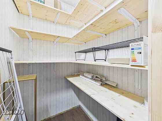 Pārdod 3-istabu dzīvokli Ķengaragā.
Tiek piedāvāts mājīgs un gaišs dzīvoklis ar pārdomātu plānojumu, Рига