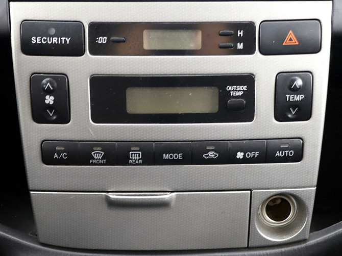 Toyota Corolla Verso Linea Sol 1.6 81kW Таллин - изображение 8