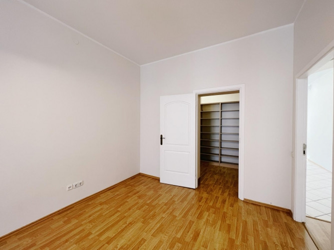 Plašs 4-istabu dzīvoklis vēstniecību rajonā. Izīrē ērtu un mājīgu dzīvokli klusajā Rīga - foto 8