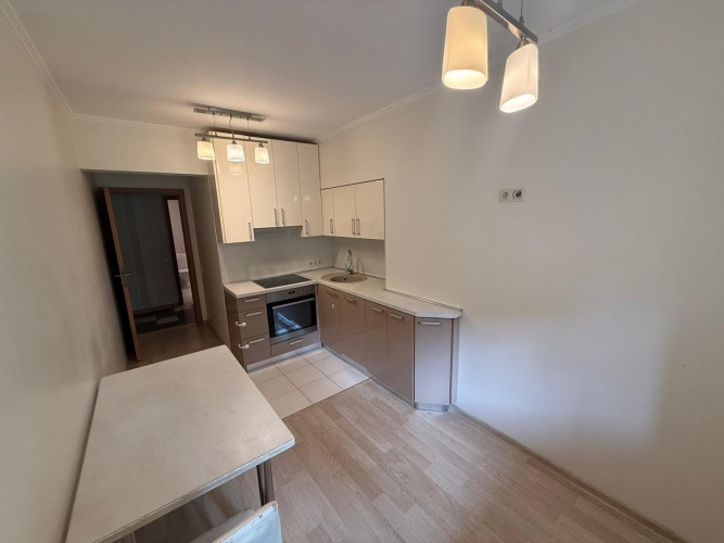 Продаётся светлая и солнечная 3-комнатная квартира с лоджией в Золитуде. Рига - изображение 1