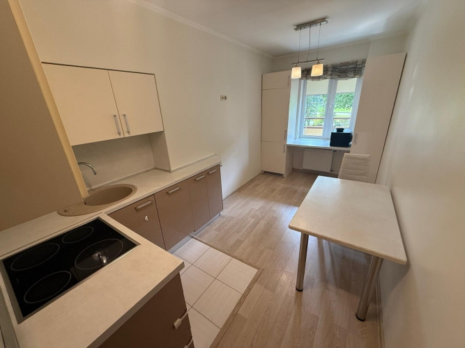 Продаётся светлая и солнечная 3-комнатная квартира с лоджией в Золитуде. Рига - изображение 4