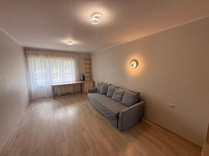 Продаётся светлая и солнечная 3-комнатная квартира с лоджией в Золитуде. Рига - изображение 9