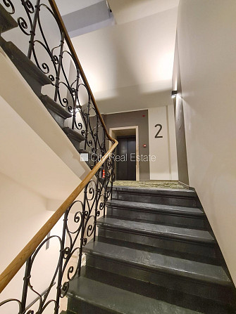 Фасадный дом, благоустроенная озеленённая территория, закрытый двор, закрытая Рига - изображение 17