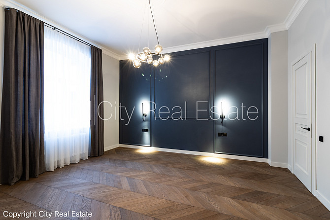 Закрытый двор, вход с улицы и со двора, лестничная клетка после косметического Рига - изображение 8