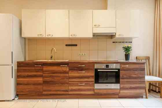 Тёплая и светлая 2-комнатная квартира в самом сердце Агентскалнса  место, куда Рига