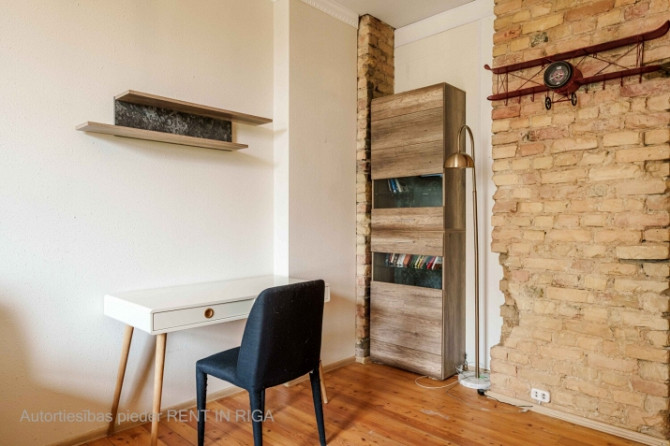 Продаётся уютная и тёплая 1-комнатная квартира в самом центре Риги!  Светлая, Рига - изображение 1