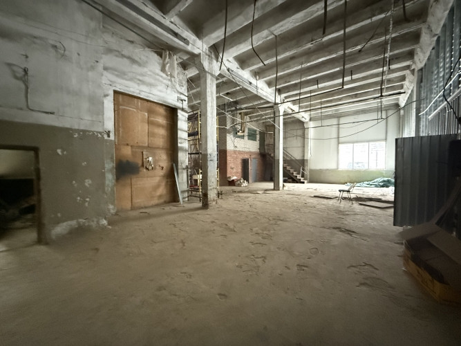 Iznomā noliktavas/ražošanas telpas  1. stāvā bez apkures.  Telpas atrodas ēkas 1. stāvā ar Rīga - foto 13