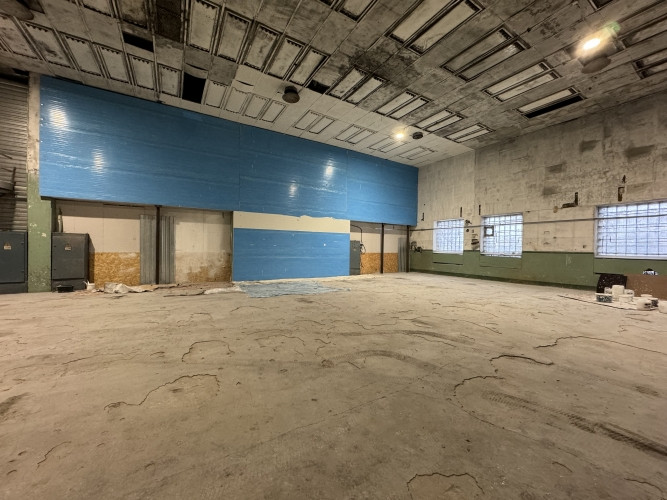 Telpas noliktavai vai ražošanai  Piedāvājam nomai noliktavas vai ražošanas telpas Rīga - foto 1