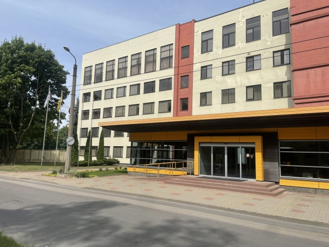 Pieejamas telpas ar izlietni kompleksā Dzintars. Telpas nodrošinātas ar diennakts apsardzi, mēbelēm, Рига - изображение 3