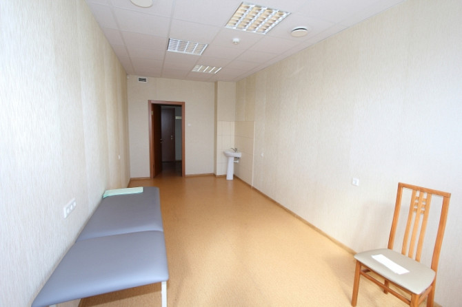 Pieejamas telpas ar izlietni kompleksā Dzintars. Telpas nodrošinātas ar diennakts apsardzi, mēbelēm, Рига - изображение 2