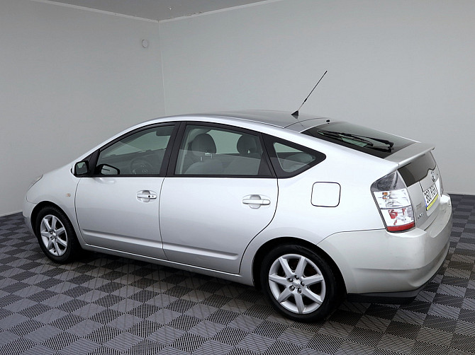 Toyota Prius Hybrid 1.5 57kW Таллин - изображение 4