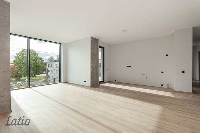 Ekskluzīvā vietā, Siguldas centrā, pieejams 4-istabu dzīvoklis ar plašu terasi. Pārdod modernu dzīvo Cигулда - изображение 2