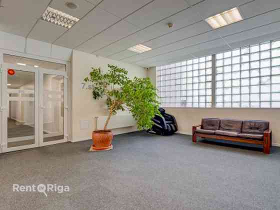 Качественный, компактный офис в отреставрированном здании  Ganību dambī 24D.  Офис Rīga
