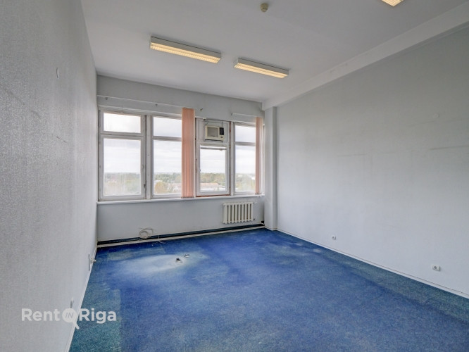 Kvalitatīvs, kompakta izmēra birojs renovētā ēkā  Ganību dambī 24D.  Birojs atrodas ēkas Rīga - foto 1