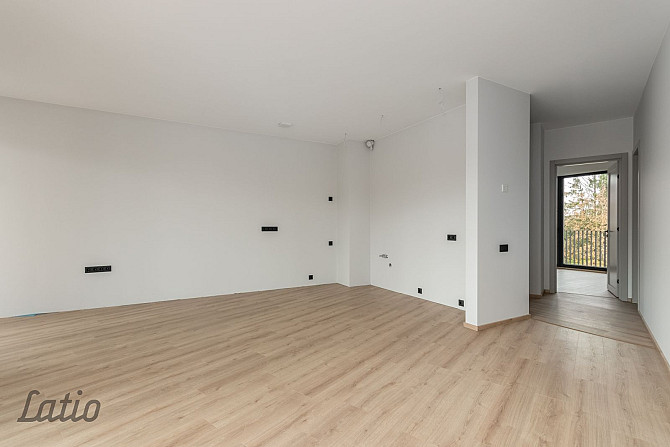 Ekskluzīvā vietā, Siguldas centrā, pieejams 3-istabu dzīvoklis ar plašu terasi. Pārdod modernu dzīvo Cигулда - изображение 3