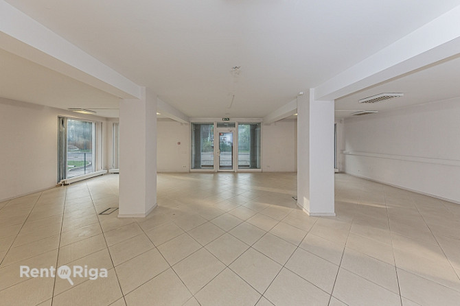 Plaša pielietojuma telpas Čiekurkalnā.   Piedāvājam nomai gaišas un plašas telpas ēkas Rīga - foto 2