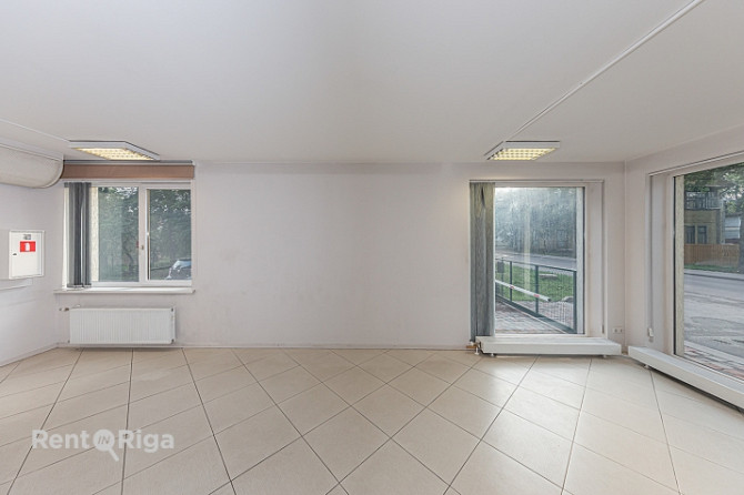 Plaša pielietojuma telpas Čiekurkalnā.   Piedāvājam nomai gaišas un plašas telpas ēkas Rīga - foto 8