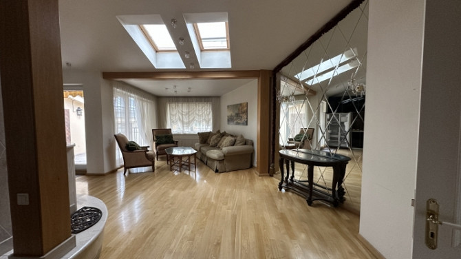 Komfortabls un mājīgs dzīvoklis Blaumaņa ielā, pašā Rīgas centrā. Ēka ir aprīkota ar Rīga - foto 4