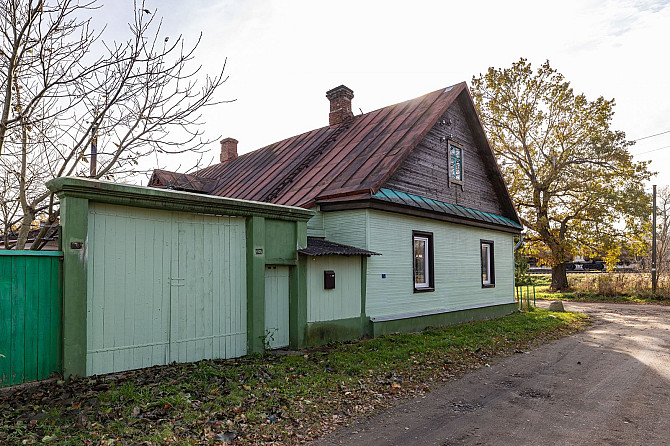 Pārdod pusi dzīvojamās mājas Daugavpilī (Nīderkūnu apkaime) 
- Saimniecības ēka, garāža
- zeme 821 m Рига - изображение 2