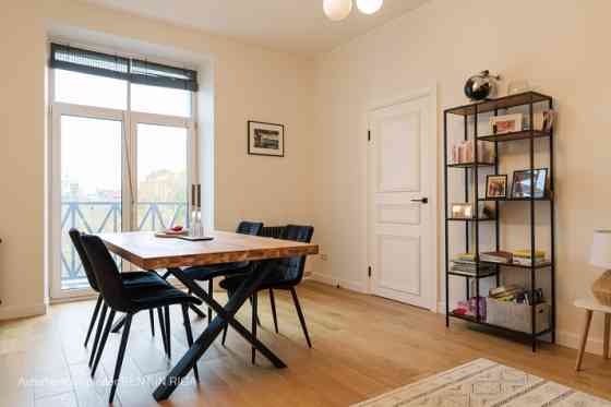 Сдается в аренду новая, современная 4 -комнатная квартира в отреставрированном Rīga