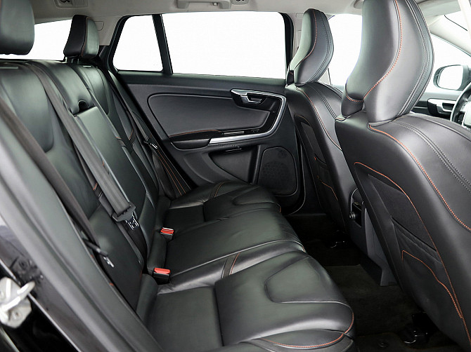 Volvo V60 Ocean Race Facelift ATM 2.0 D4 110kW Tallina - foto 7