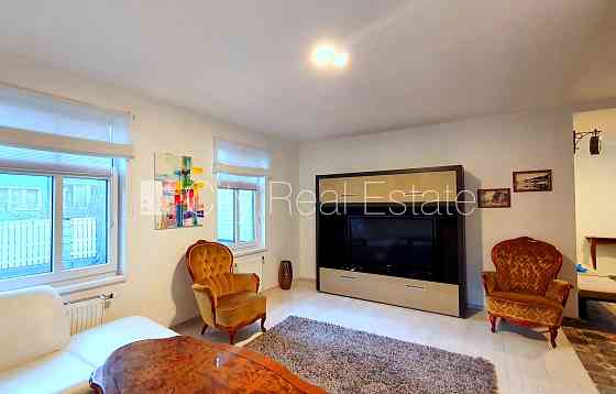 Рядный дом, новостройка, количество квартир в здании 5 шт., закрытый двор, место Рига