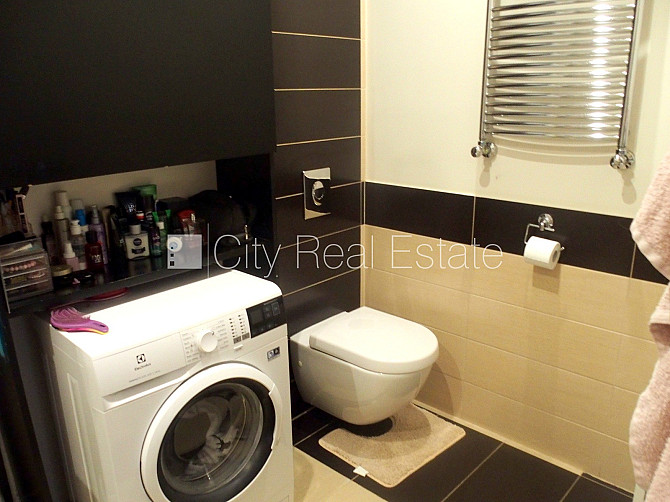 Дом во дворе, благоустроенный озеленённый двор, закрытая территория, охраняемая Рига - изображение 20