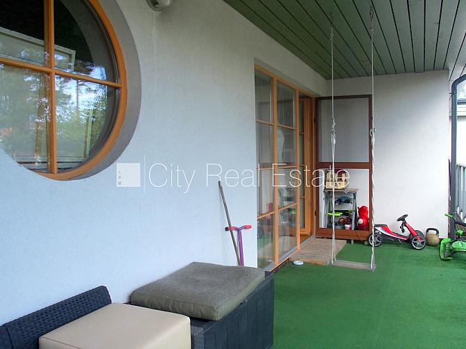 Дом во дворе, благоустроенный озеленённый двор, закрытая территория, охраняемая Рига - изображение 13