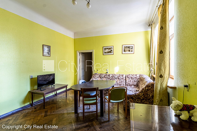 Фасадный дом, реновированный дом, вход с улицы, лифт, лестничная клетка после Рига - изображение 1