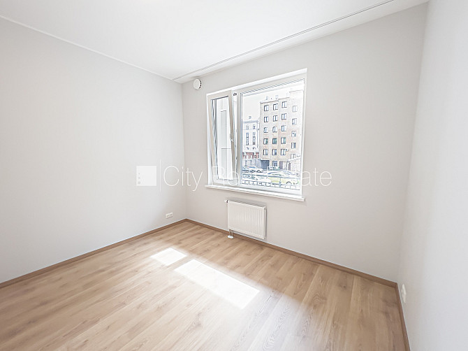 Здание во дворе, реновированный дом, закрытая территория, возможность аренды Рига - изображение 12