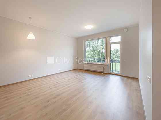 Здание во дворе, реновированный дом, закрытый двор, возможность аренды парковки, Рига