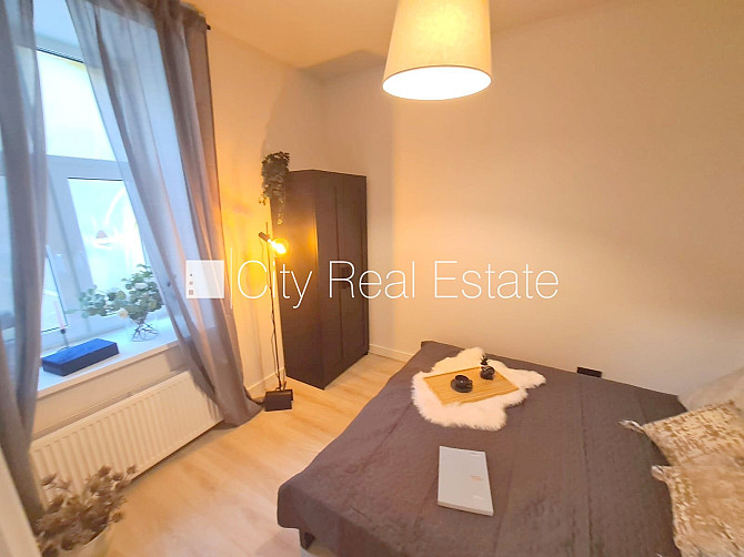 Здание во дворе, реновированный дом, закрытый двор, вход с улицы и со двора, Рига - изображение 7