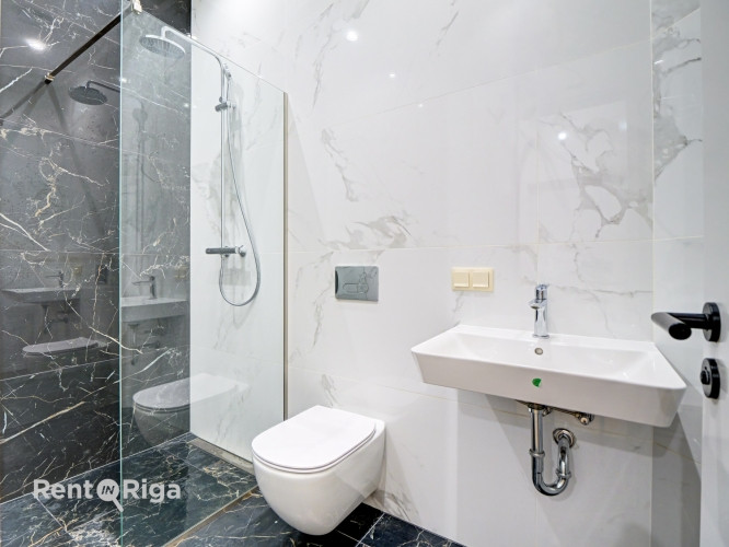 Квартира с элегантными высокими потолками!  В отреставрированном историческом Рига - изображение 7