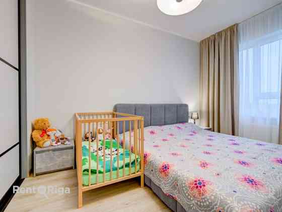 For sale  a bright and cozy two-room apartment with a parking space in the new development Krasta kv Рига