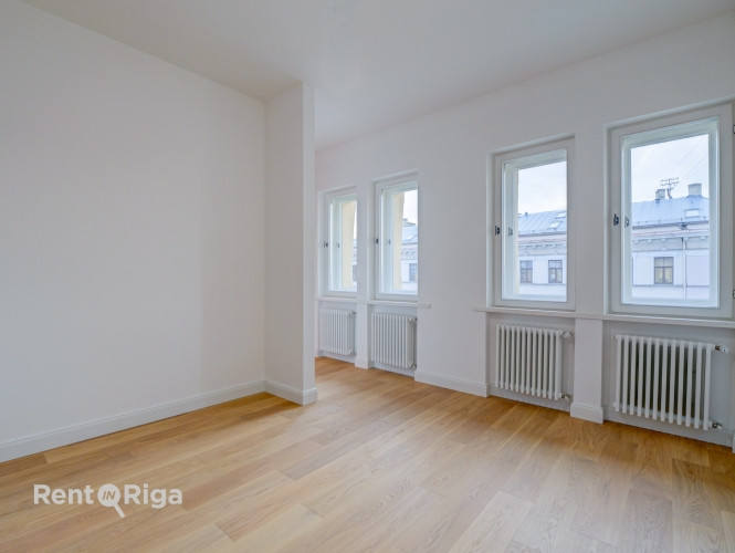 Эксклюзивная 4-комнатная мансардная квартира в центре Риги!  В Рига - изображение 5