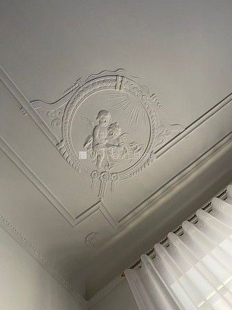 Фасадный дом, вход с улицы, лестничная клетка после косметического ремонта, окна Рига - изображение 19