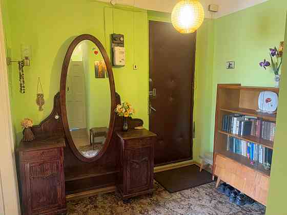 Сдаётся тёплая, солнечная и просторная двухкомнатная квартира в хорошем состоянии. Комнаты... Рига