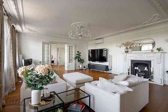 Pārdošanā Luksusa dzīvoklis Rīgas sirdī - vēstniecību rajonā Pārdod ekskluzīvu dzīvokli prestižā lok Rīga