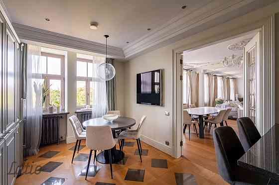 Pārdošanā Luksusa dzīvoklis Rīgas sirdī - vēstniecību rajonā Pārdod ekskluzīvu dzīvokli prestižā lok Rīga