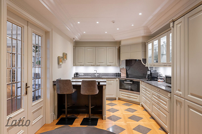 Pārdošanā Luksusa dzīvoklis Rīgas sirdī - vēstniecību rajonā Pārdod ekskluzīvu dzīvokli Rīga - foto 4